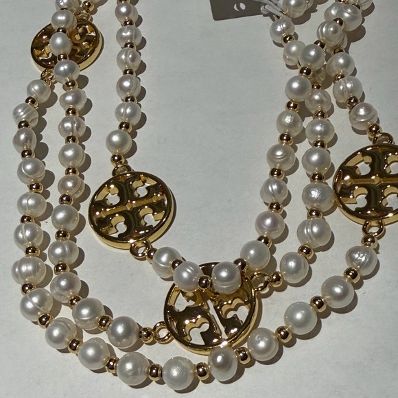 Tory Burch single strand Evie small beads pearl logo long necklace - Picture 3 of 7